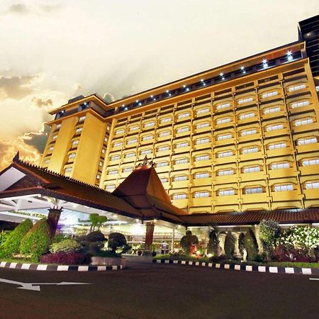 Kartika Chandra Hotel Джакарта Екстер'єр фото