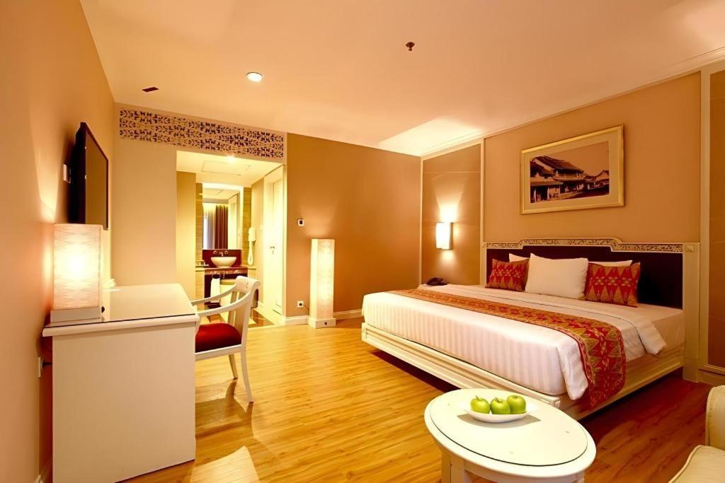 Kartika Chandra Hotel Джакарта Екстер'єр фото