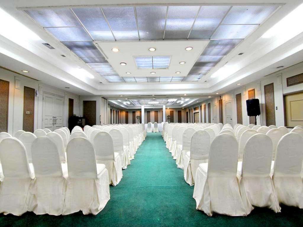 Kartika Chandra Hotel Джакарта Екстер'єр фото