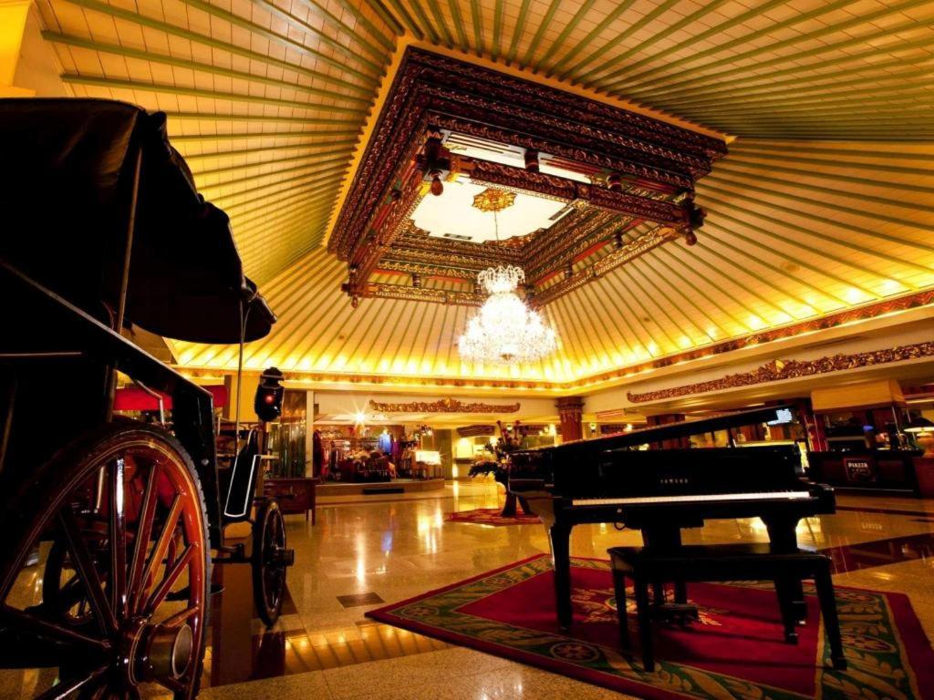 Kartika Chandra Hotel Джакарта Екстер'єр фото