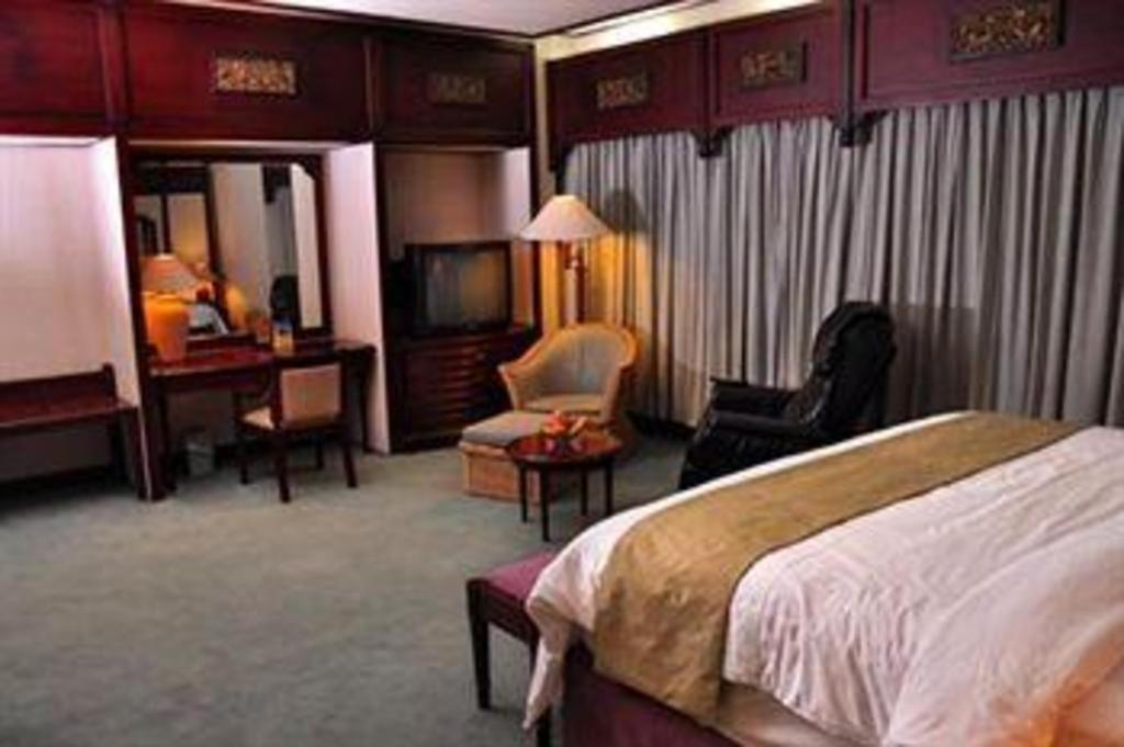 Kartika Chandra Hotel Джакарта Екстер'єр фото