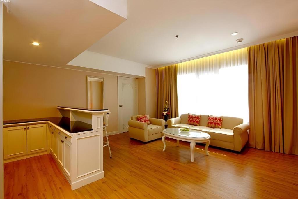 Kartika Chandra Hotel Джакарта Екстер'єр фото