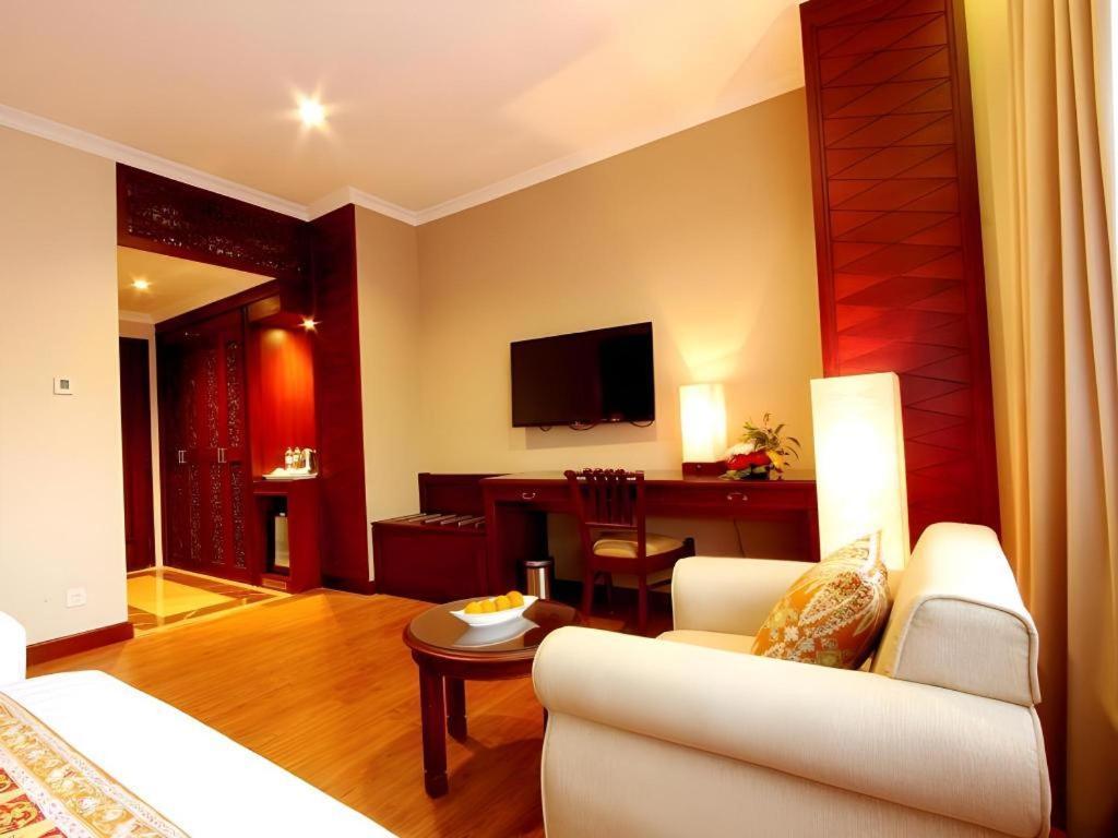 Kartika Chandra Hotel Джакарта Екстер'єр фото
