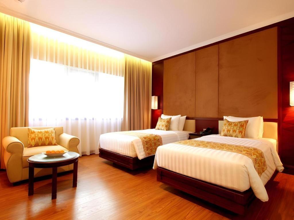 Kartika Chandra Hotel Джакарта Екстер'єр фото