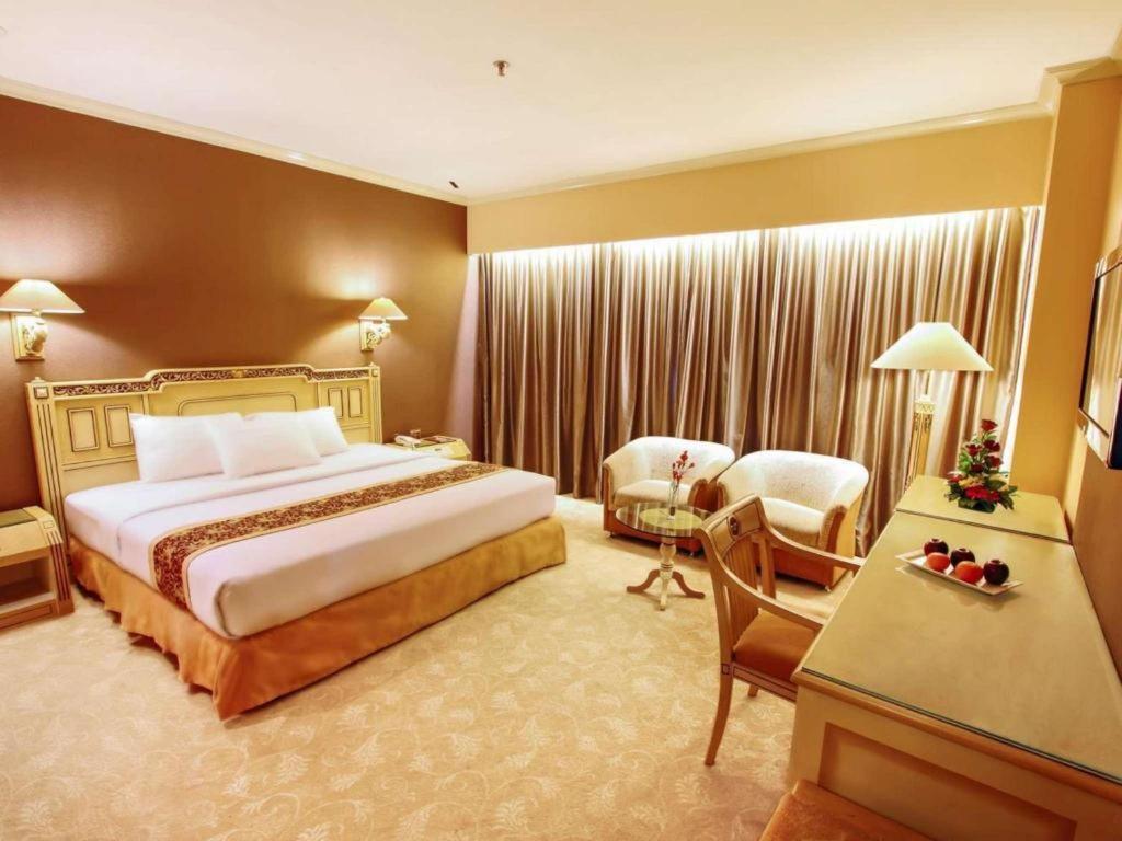 Kartika Chandra Hotel Джакарта Екстер'єр фото