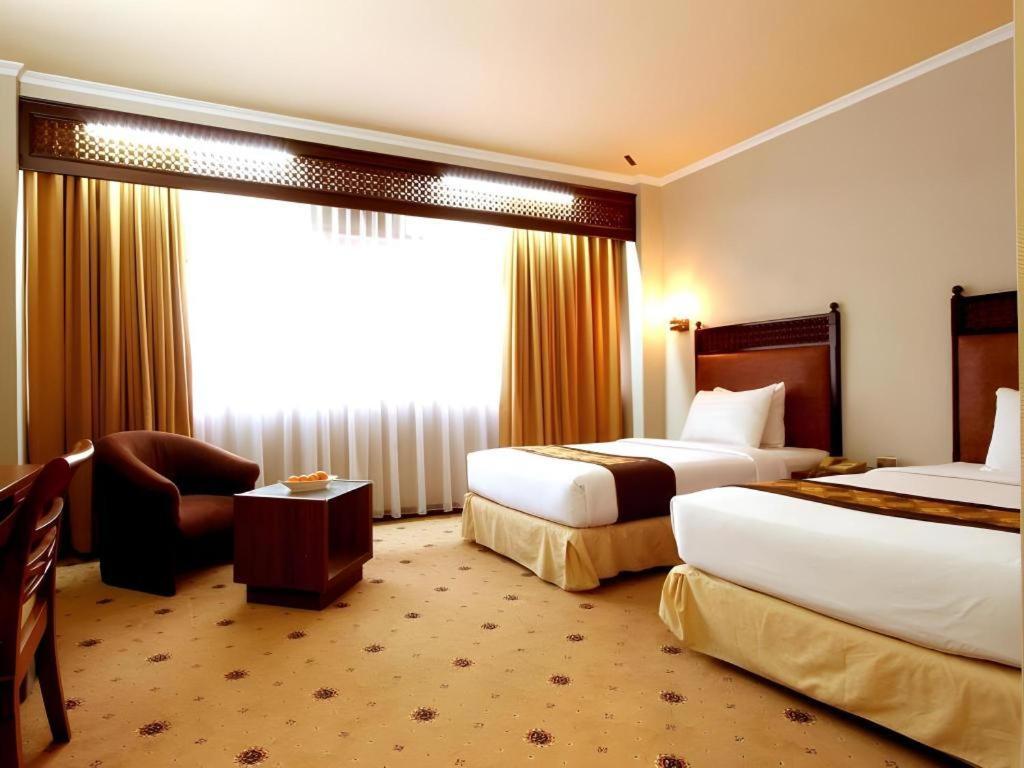 Kartika Chandra Hotel Джакарта Екстер'єр фото