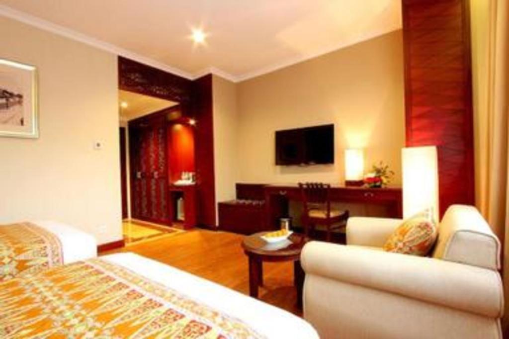 Kartika Chandra Hotel Джакарта Екстер'єр фото